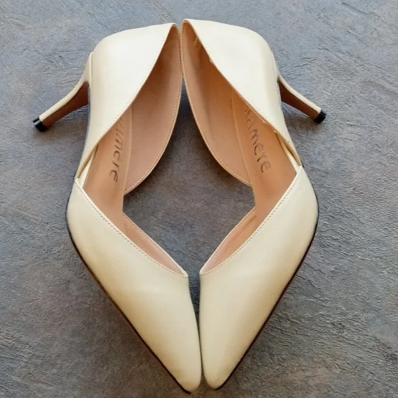 NWOT Castamere Cream Women's Heels Cottagecore feminine,8 Heel height 2 3/4 - Picture 3 of 5